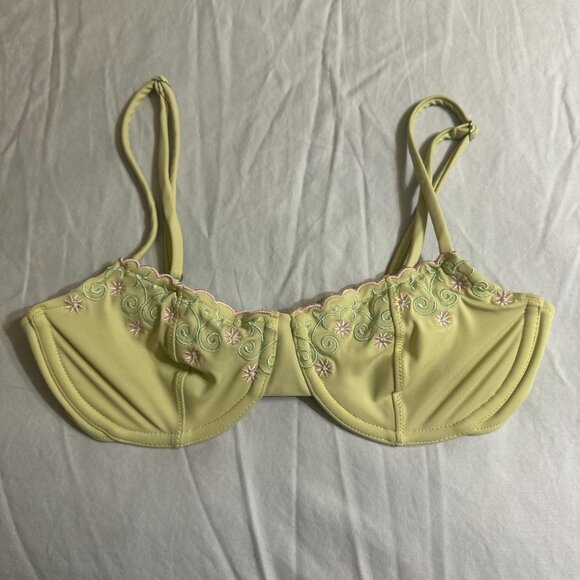 Frankies Bikinis Zola Top in Key Lime - Picture 1 of 5